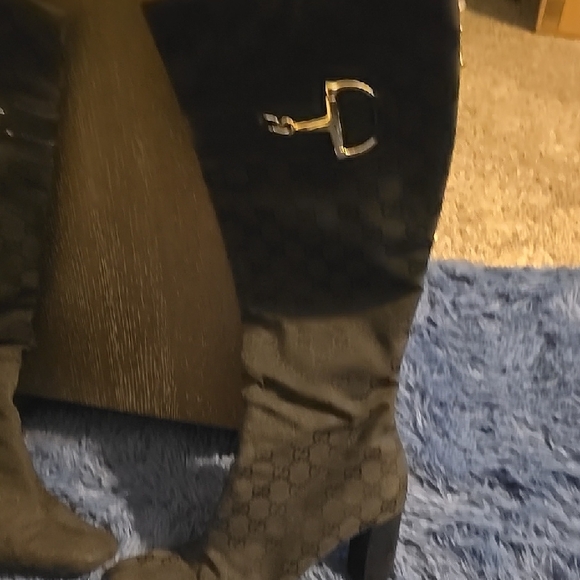 Gucci Black Heeled Boots with Silver Buckle - Picture 1 of 5
